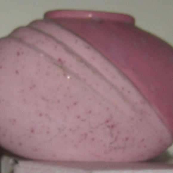 Vintage 2-tone 2-textured pink decorative vase
